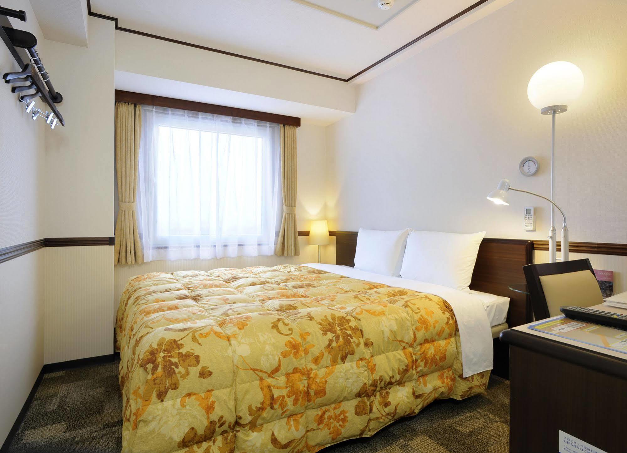 Toyoko Hakata Ekimae Gion Hotel Fukuoka (Fukuoka)